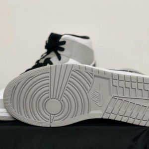 Nike Air Jordan 1 Mid Light Smoke Grey